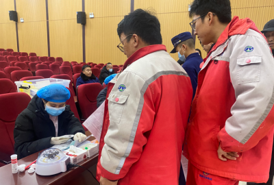 俊源石油組織員工參加無償獻血活動